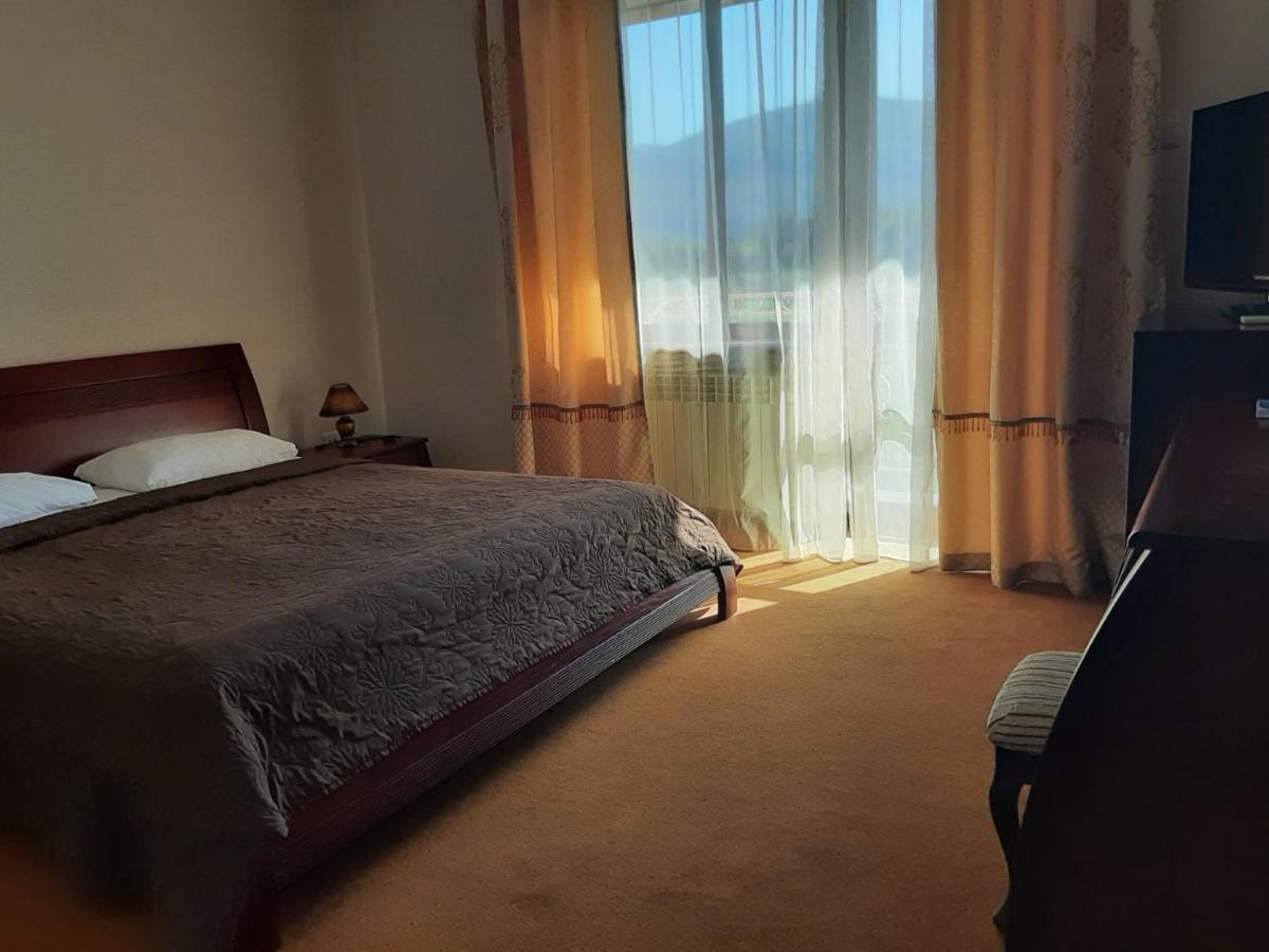 Срібний Водограй Hotell Poljana Eksteriør bilde