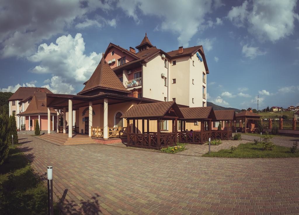 Срібний Водограй Hotell Poljana Eksteriør bilde