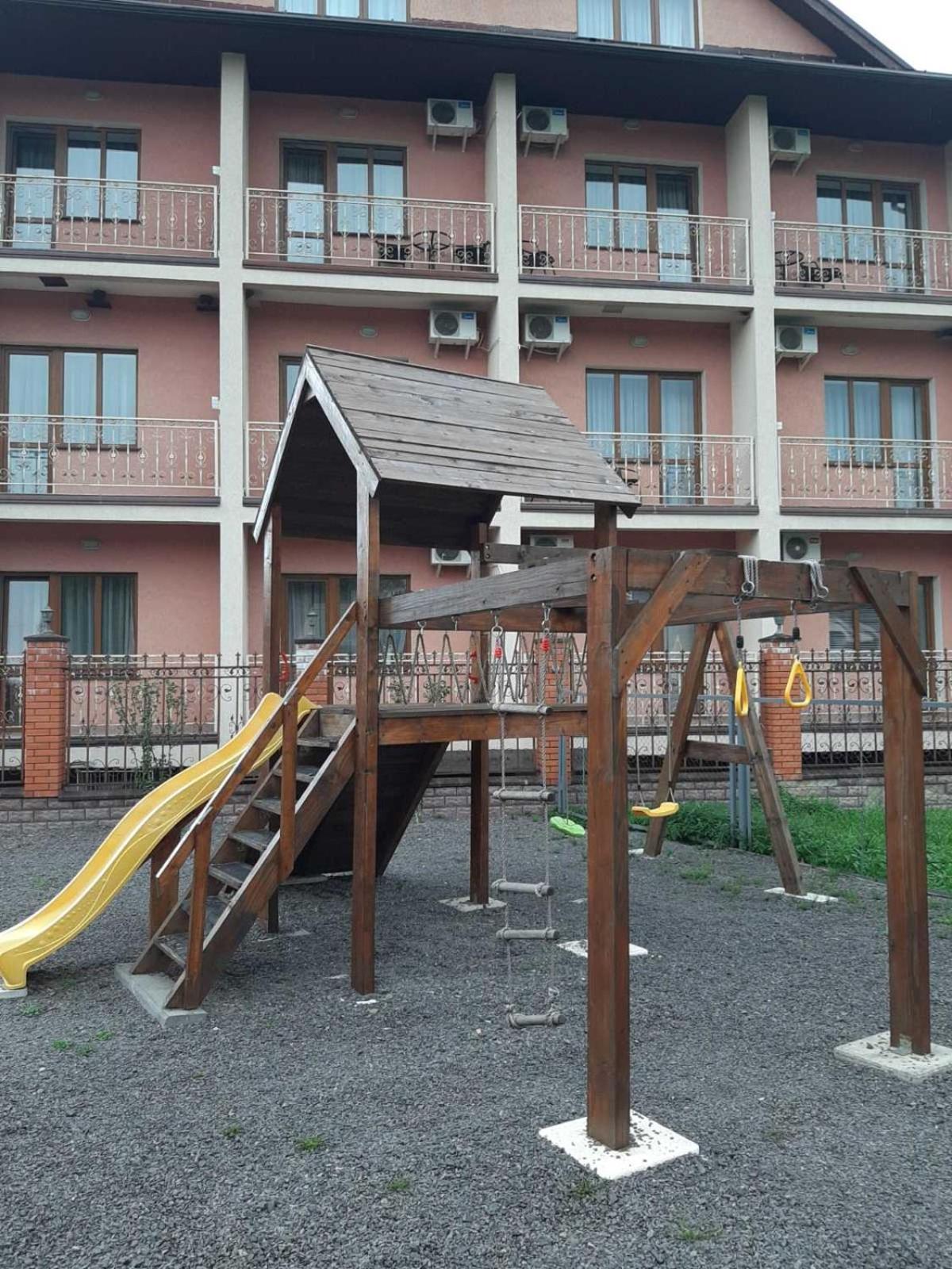 Срібний Водограй Hotell Poljana Eksteriør bilde