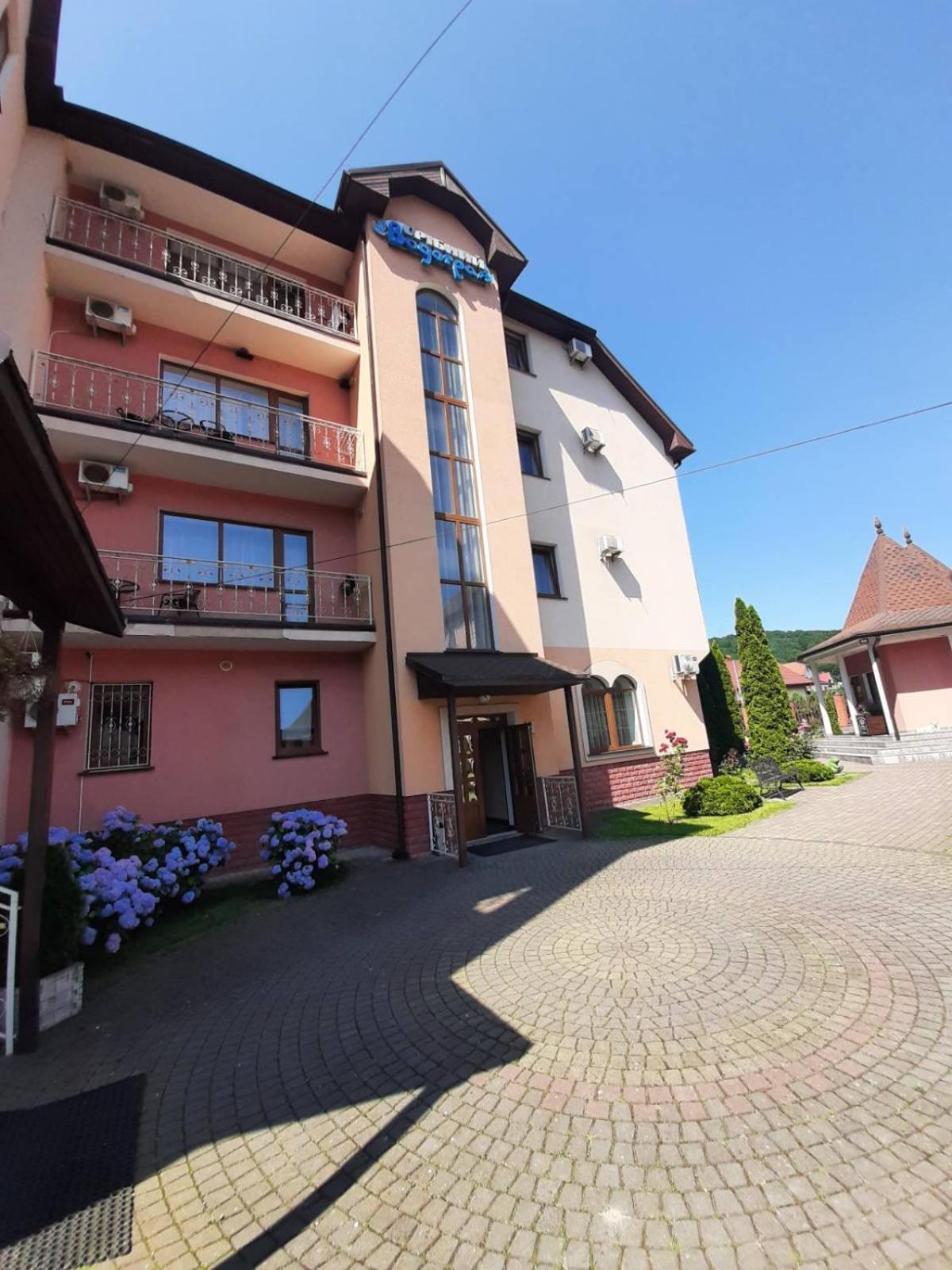 Срібний Водограй Hotell Poljana Eksteriør bilde